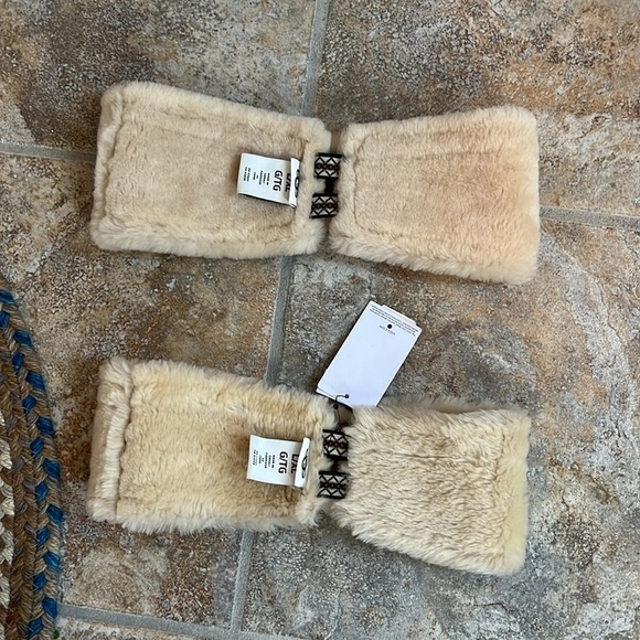 Ugg Tasman Shearling Headband  NWT main image 13